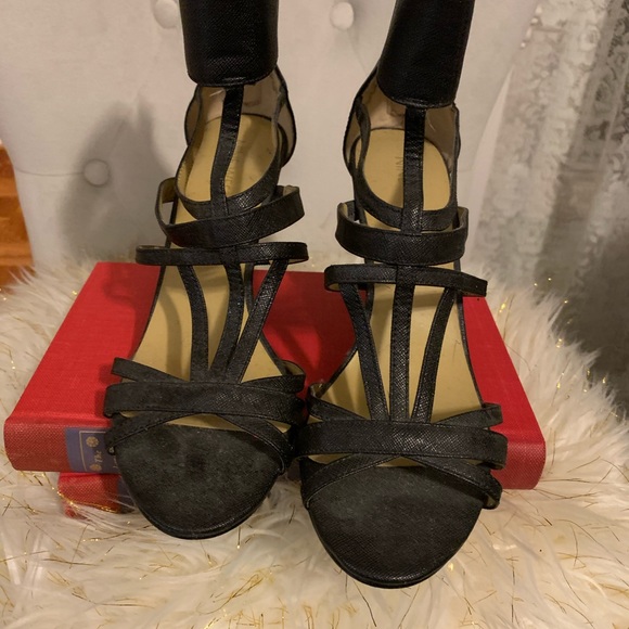Classy & Comfy size 7 Nine West High heeled Sandals perfect for you - Picture 3 of 6